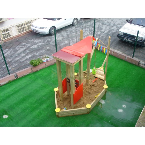 Bayraklı Gemi Kum Havuzu